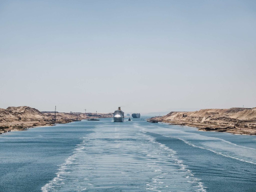 مصر تتألق من جديد وتكشف إيرادات قناة السويس وعدد السفن خلال 153 عاماً